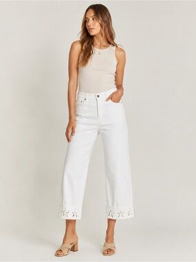 NWT - Driftwood - Charlee Embroidered Cuff Jean - Cut It Out